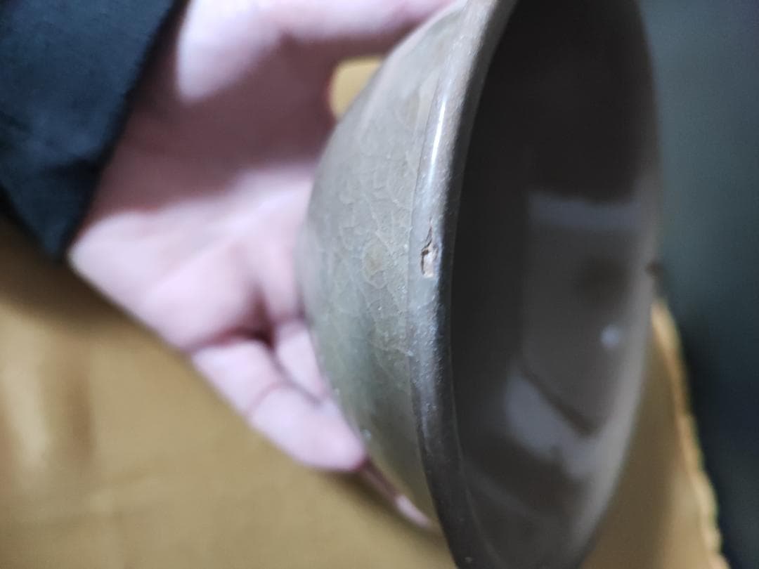 中国骨董品　明時代　龍泉窯　茶碗　箱付き