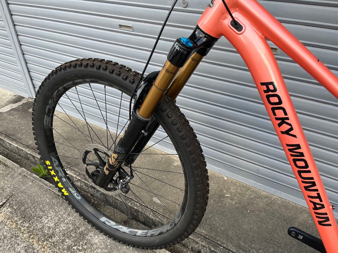 Rocky mountain Growler 40 カスタム仕様 FOX XT