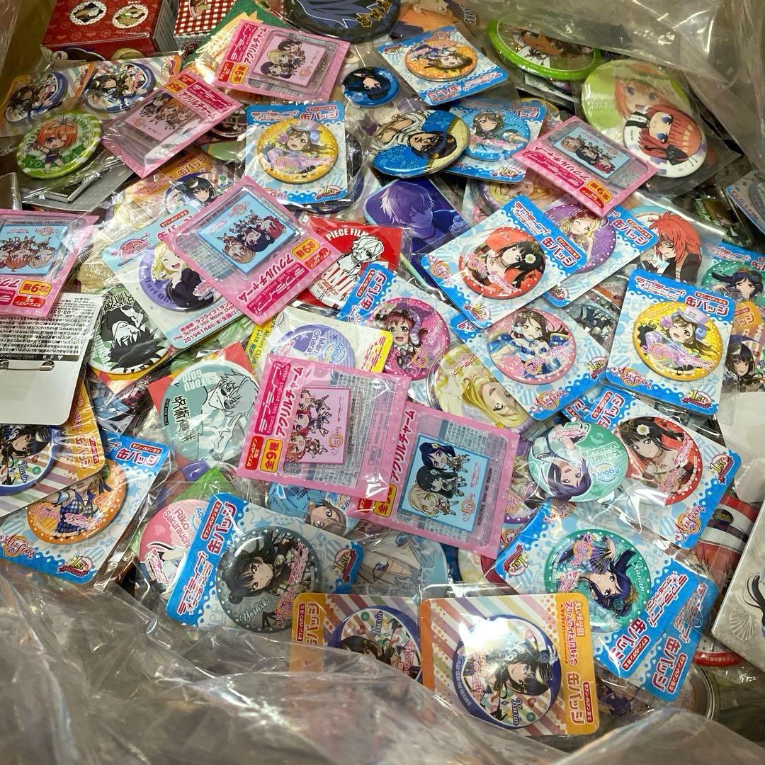アニメキャラクターグッズ まとめ売り 缶バッジ アクスタ ラバスト 美少女