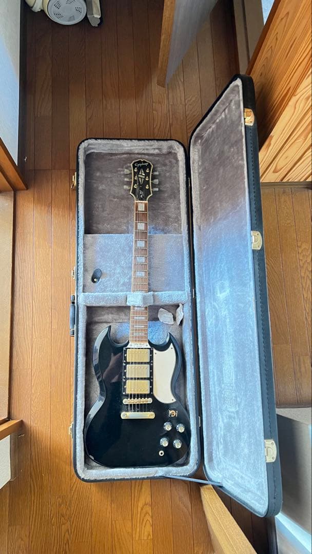 Epiphone SG ブラック エレキギター ハードケース付き