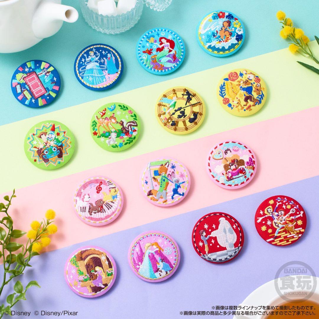 新品★Disney Characters【美女と野獣】刺繍缶バッジ★ビスケット2