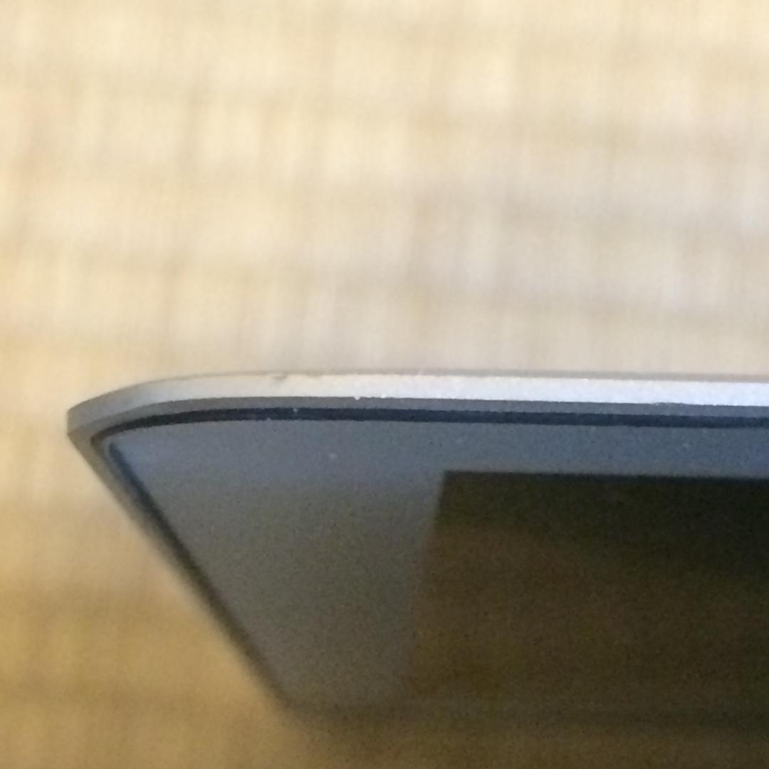 Apple MacBook Air (11インチ) (Early 2015)