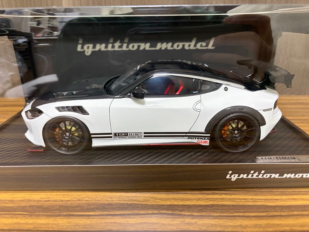 ミニカー Nissan FairladyZ ignition model 1/18