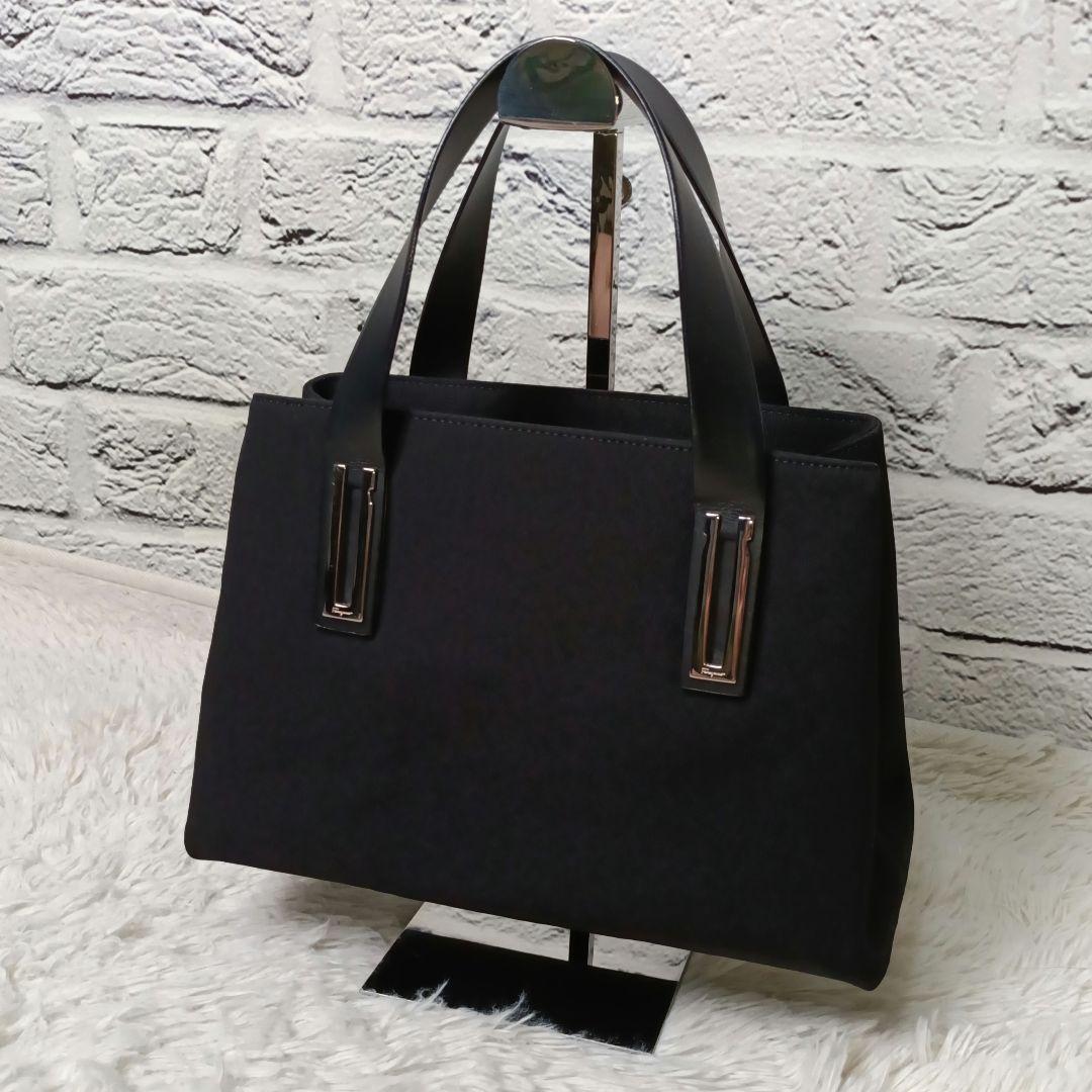 美品■Salvatore Ferragamo ハンドバッグ ブラック 人気モデル