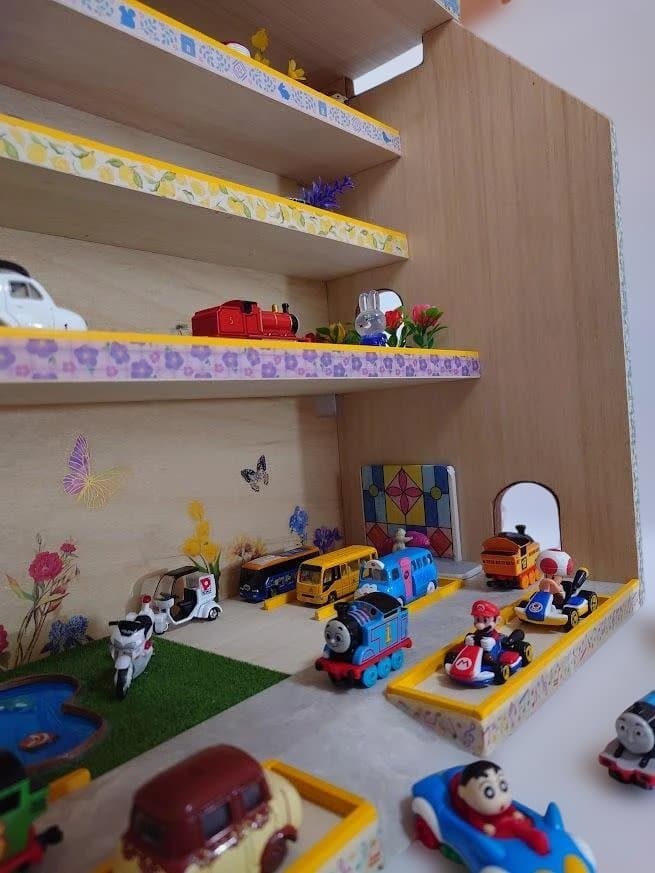 トミカ木製手作り駐車場（スモ－ルイエロ－）SY04