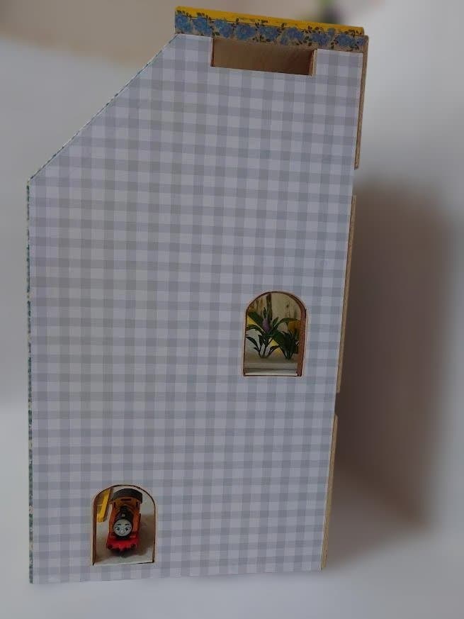 トミカ木製手作り駐車場（スモ－ルイエロ－）SY04