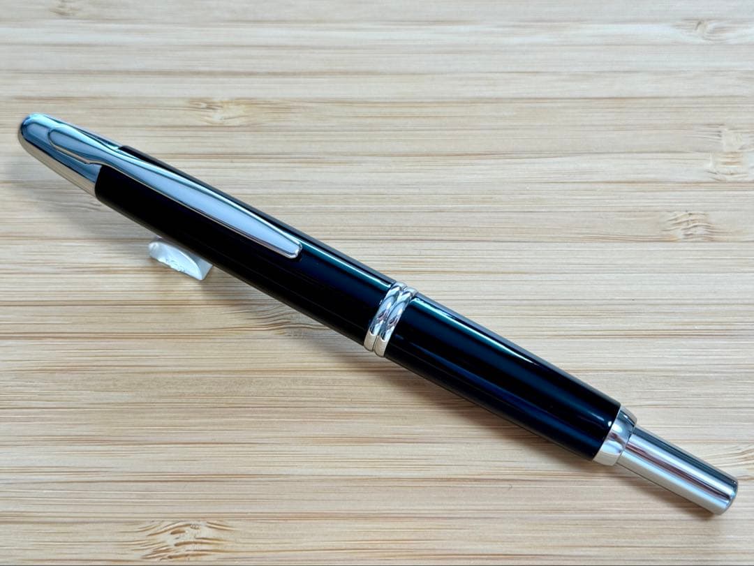 【美品】 PILOT キャップレス 万年筆 18Kペン先 極細 EF 黒軸