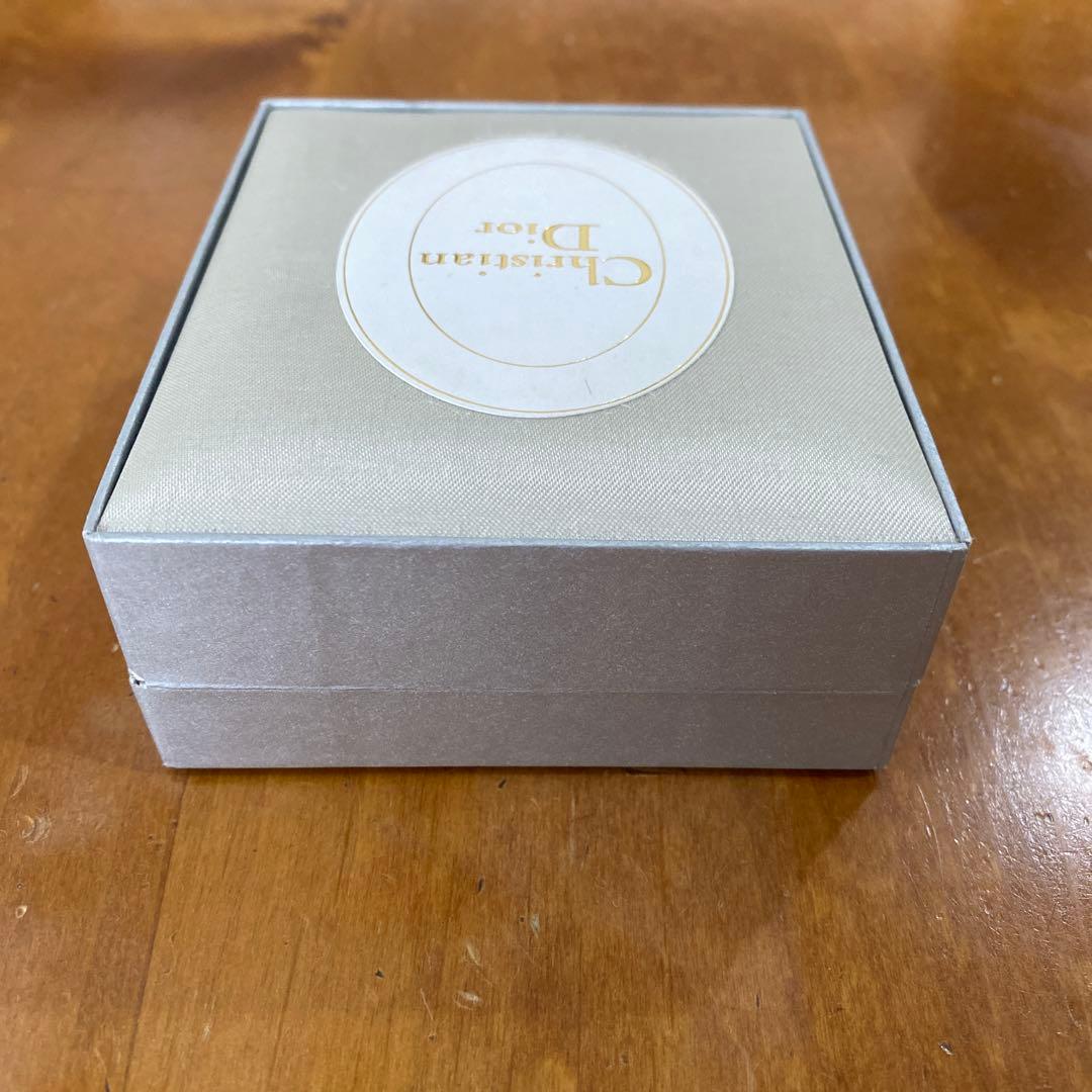 Dior ディオール　ブローチ　【未使用に近い】ロゴブローチ