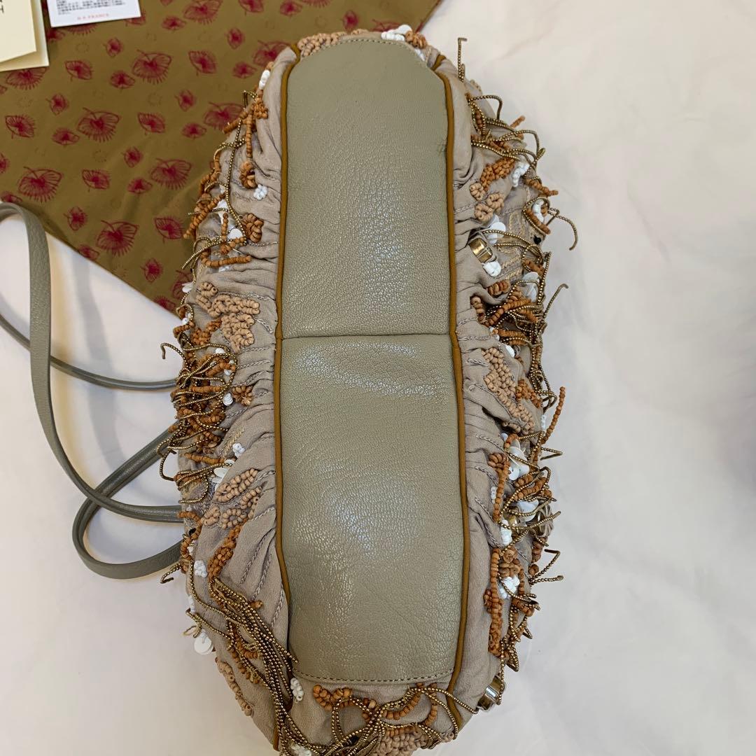 お値下げ中‼️JAMIN PUECH ベージュ ビーズお猿さん装飾 バッグ