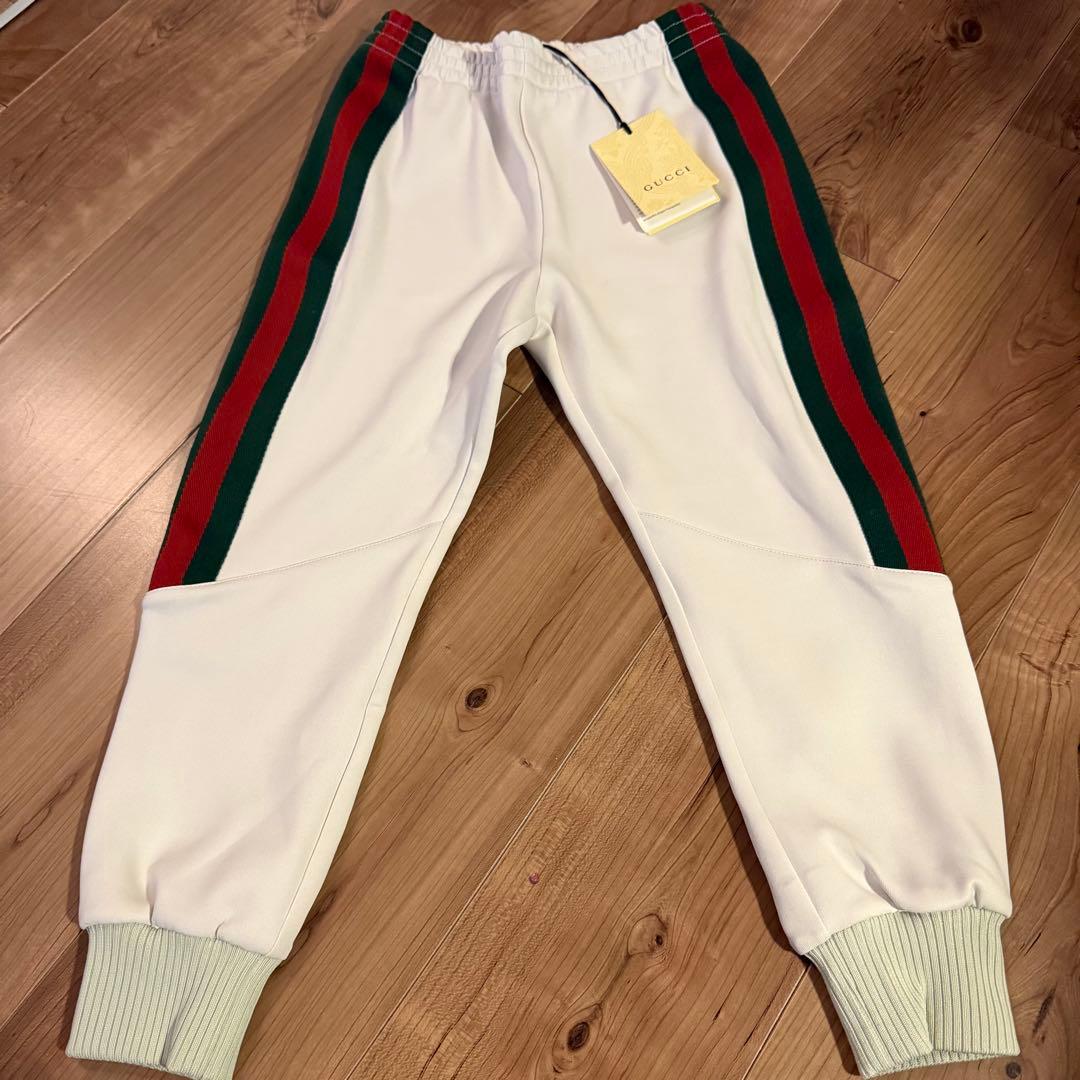 新品タグ付き★GUCCI キッズ ズボン スウェット パンツ シェリーライン