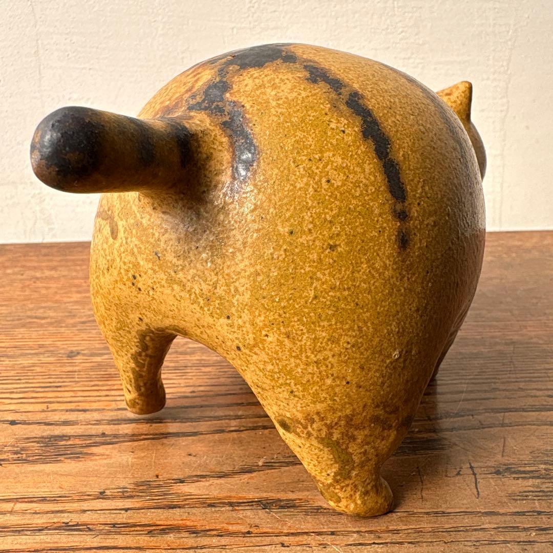 陶芸 太った茶色の虎猫 トラ猫 作家物 短尾 ぼんぼりシッポ 在銘