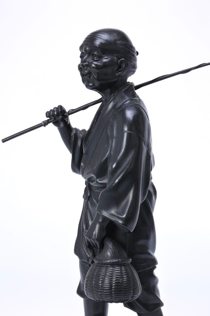 金属製 農夫像 魚籠 竹竿 裸足の老人 人物像 置物 ブロンズ調 彫像 骨董品