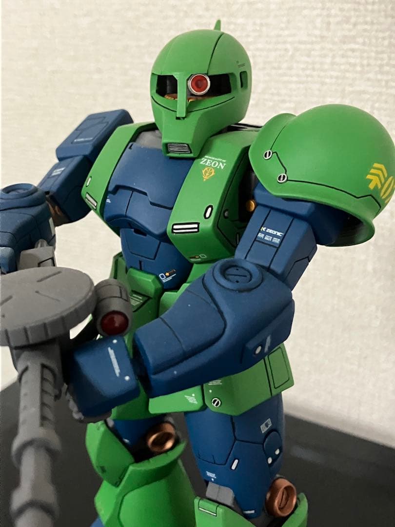MG旧ザク　塗装済完成品