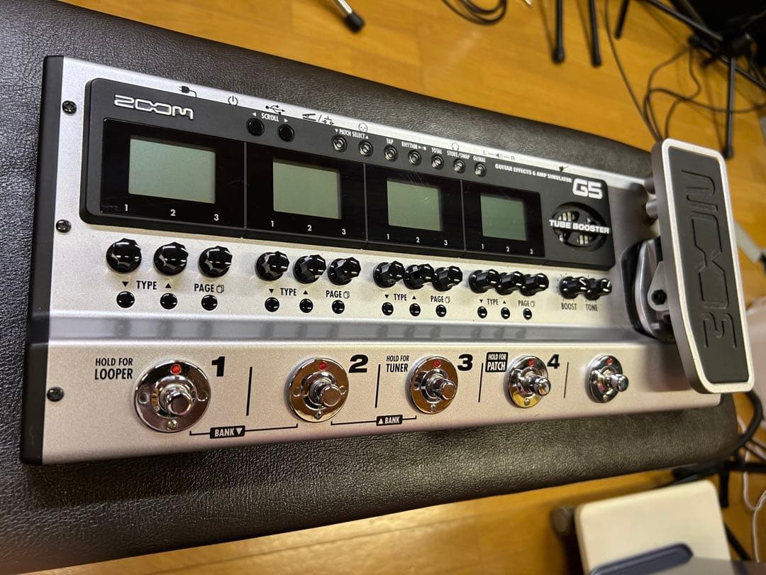 完動品ZOOM G5＋純正アダプター＋純正ソフトケース＋ZOOM G BOOK他