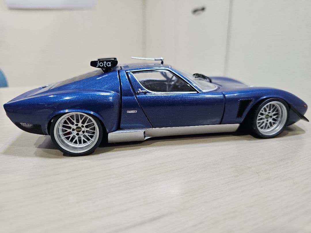 京商　1/18　ランボルギーニ・イオタ・SVR