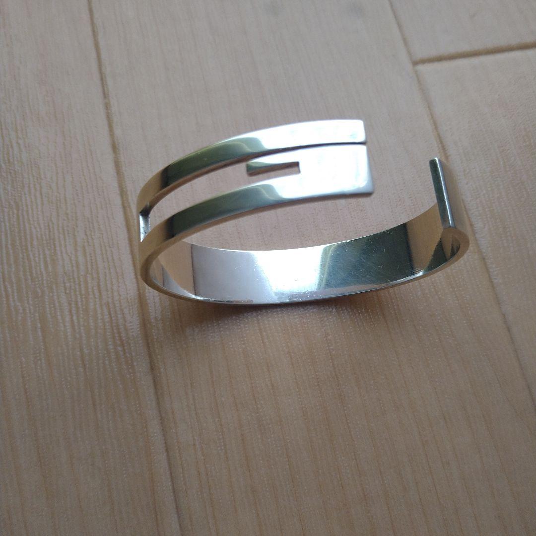 GUCCI バングル