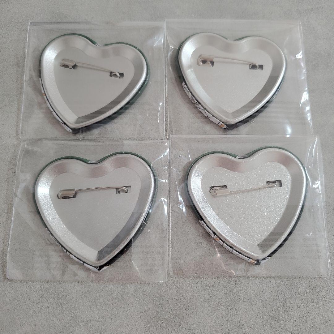 進撃の巨人　WIT STUDIO 　購入特典　ハート型缶バッジ　リヴァイ　全種