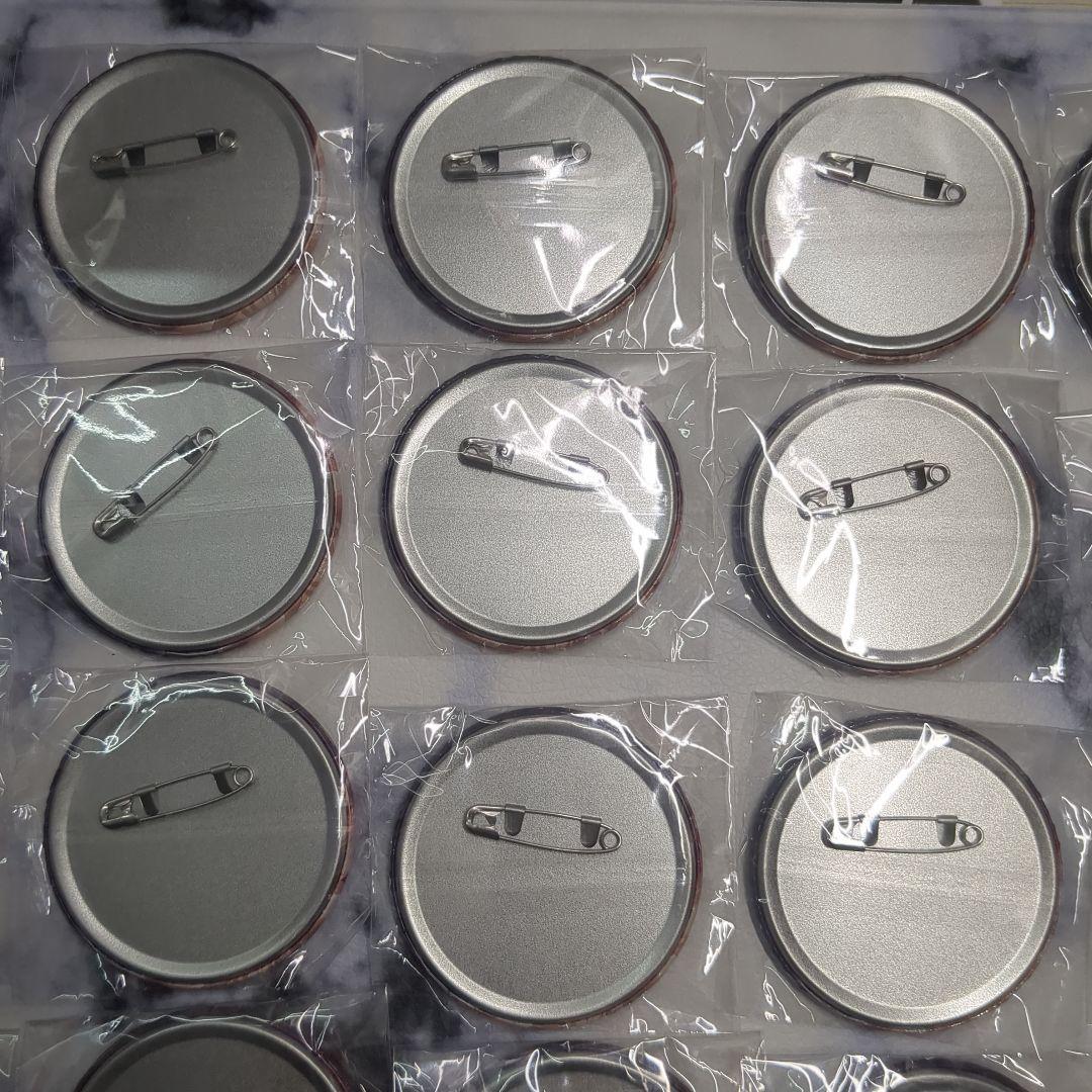 プロセカ　缶バッジ　32a グリ缶 暁山瑞希　32個 おまけカード