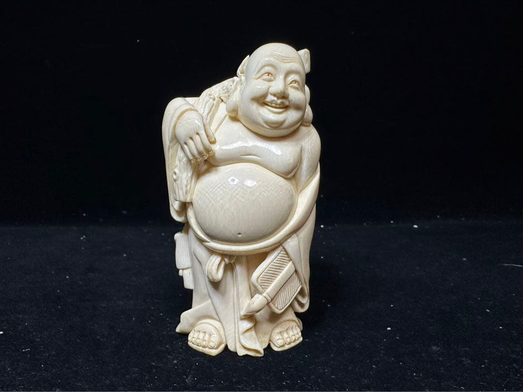 置物　アンティーク　天然素材　仏像　彫刻 古美術品細密細工　骨董　コレクション