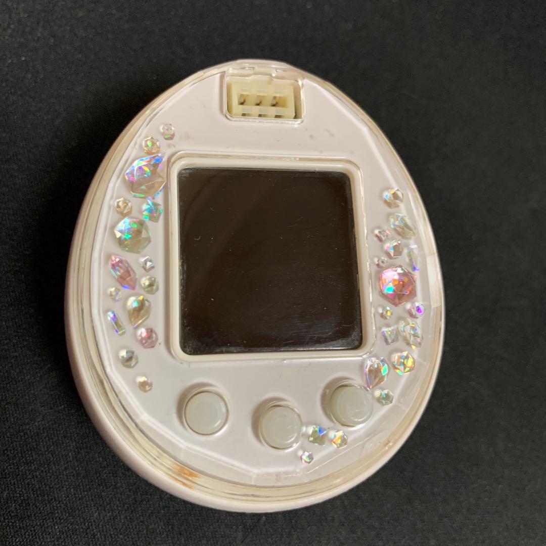 たまごっち　ピース　ホワイト　Tamagotchi P's