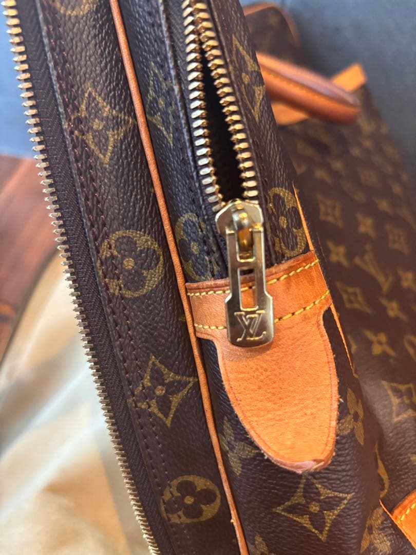 Louis Vuitton モノグラムキャリーケース