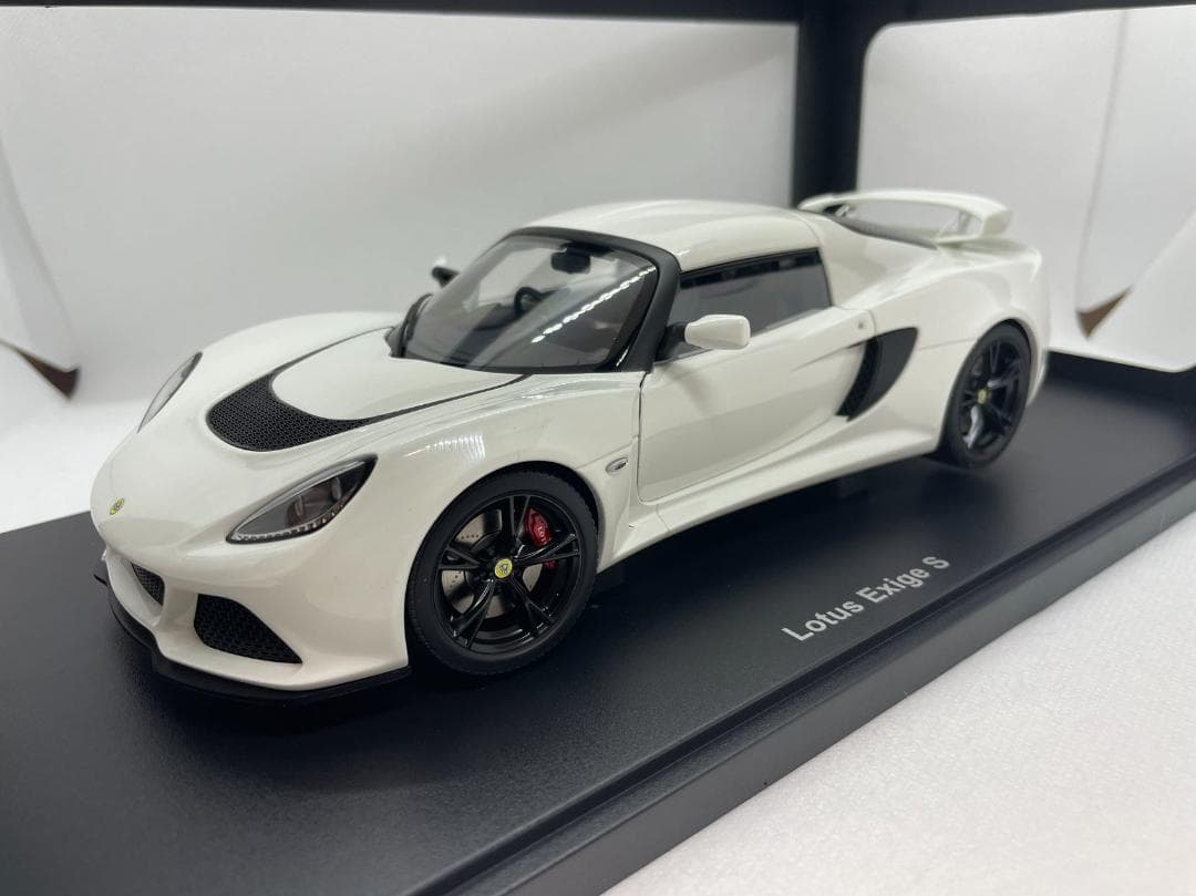 101-006 オートアート 1/18 ロータス エキシージ S White