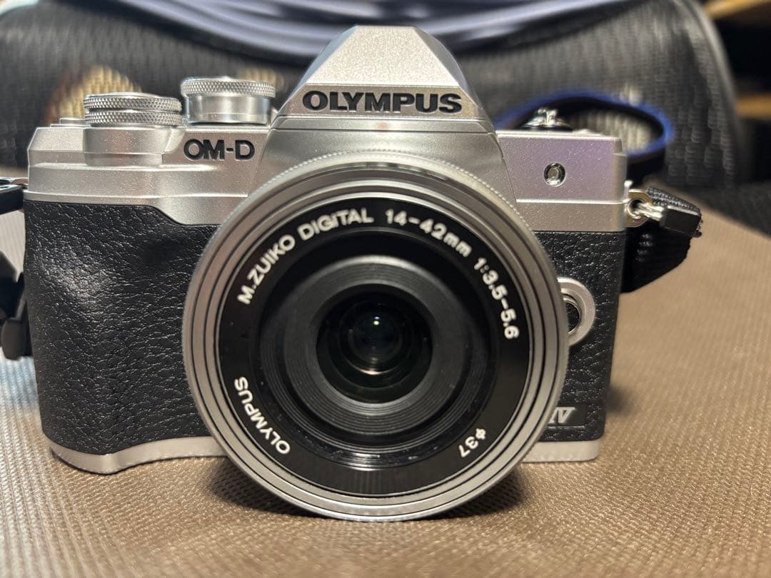 Olympus E-M10 Mark IV フィルムカメラ