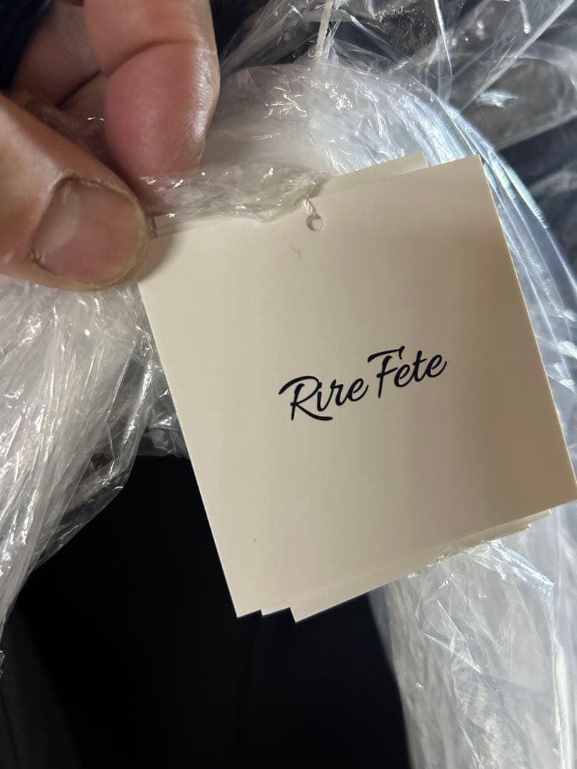 モダンエレガントなノースリーブ チュールレイヤード4層