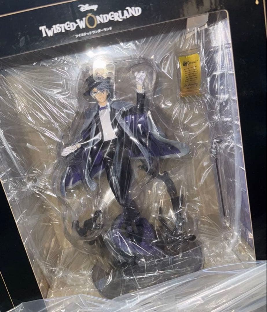 ツイステ アズールアーシェングロット フィギュア